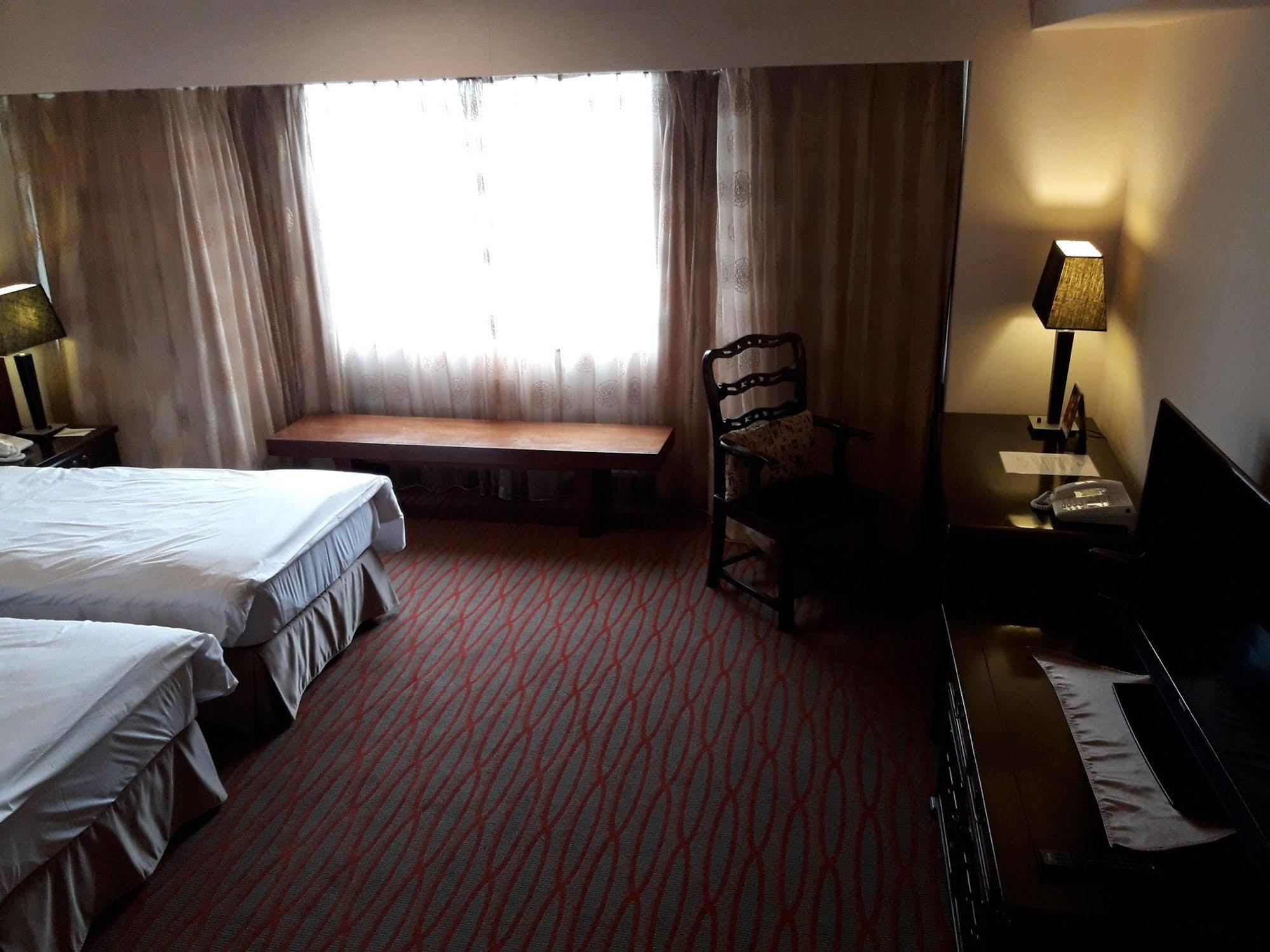 Beautiful Hotel Taipei Синдиан-Сити Экстерьер фото